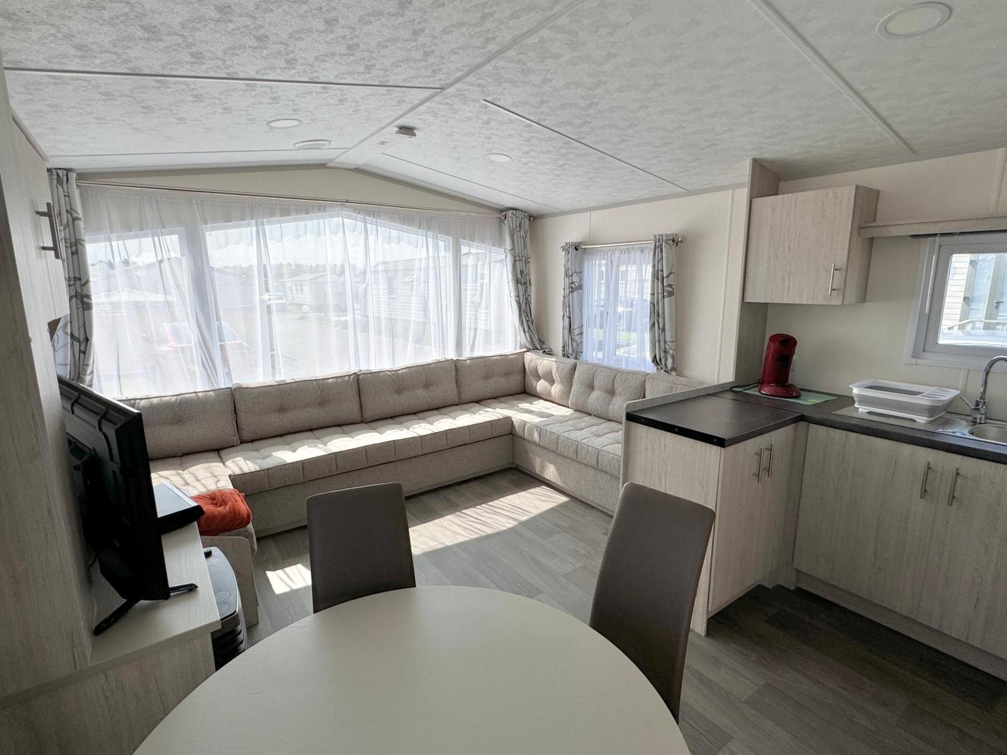 Camping Oasis 2 Slpk Caravan 'topaz' Camping