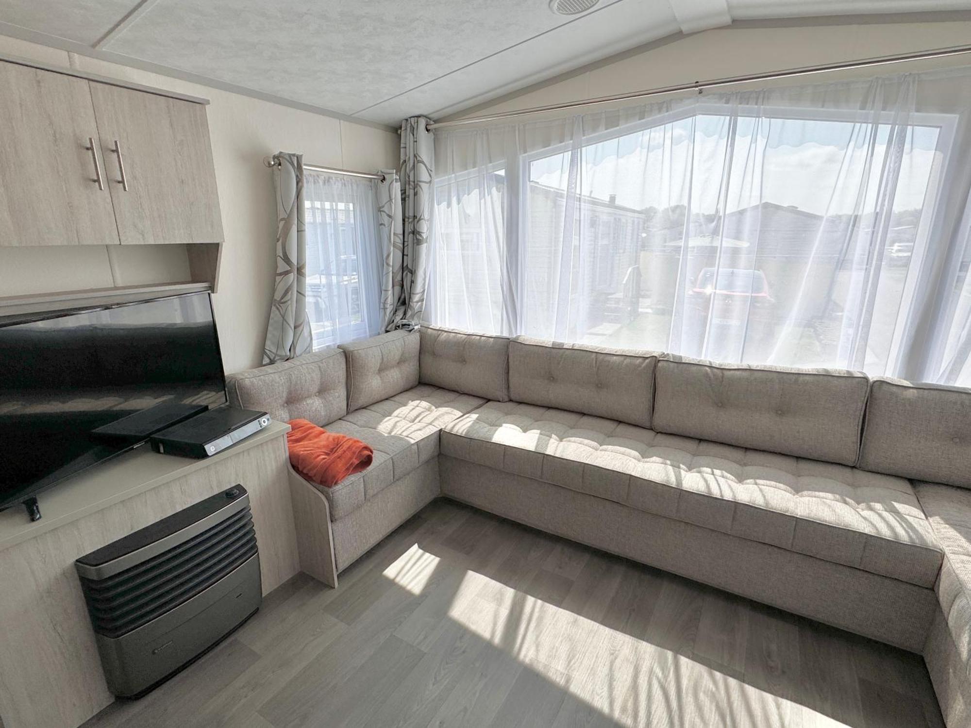 Camping Oasis 2 Slpk Caravan 'topaz' Oostende